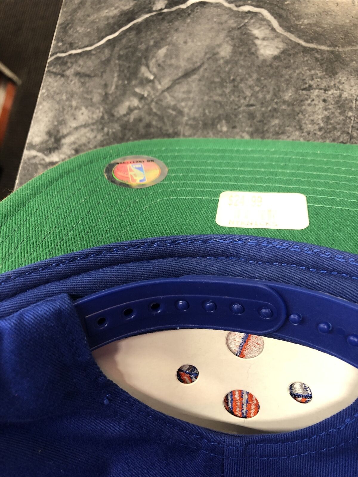 VintageNew York Knicks blue and orange snapback Adidas NBA basketball