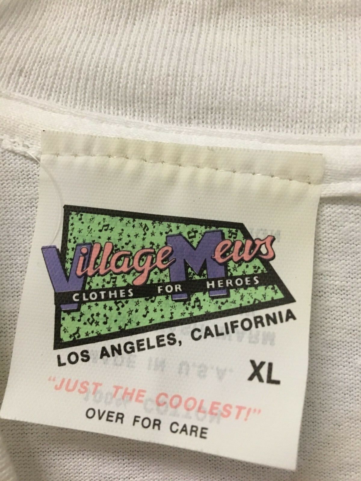 T-SHIRT DICK TRACY COMIC BOOK SHIRT CALLING DICK WHITE XL VILLAGE MEWS BRAND