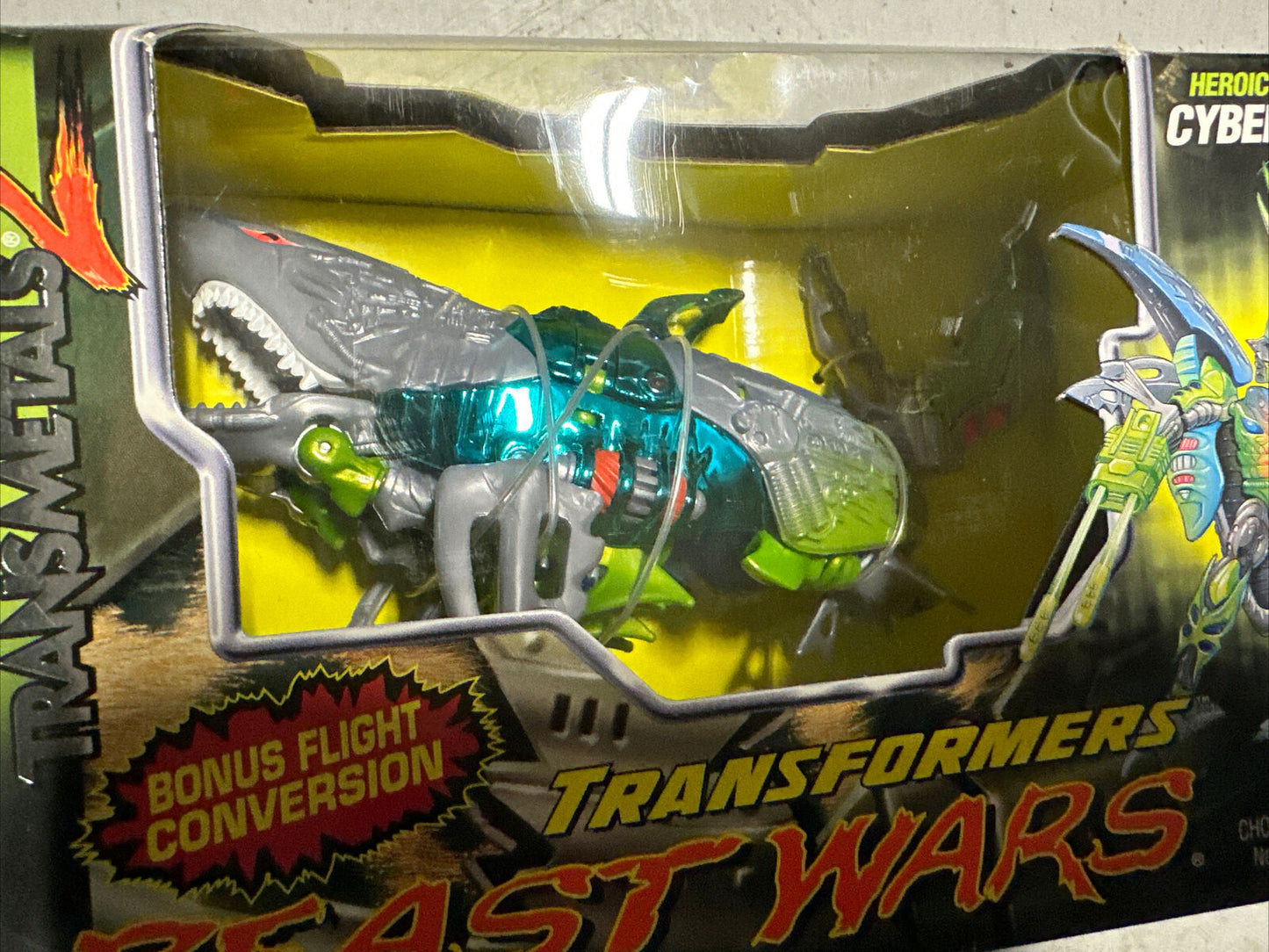 093 1998 Hasbro Transformers Beast Wars TransMetals 2 Cybershark Maximal