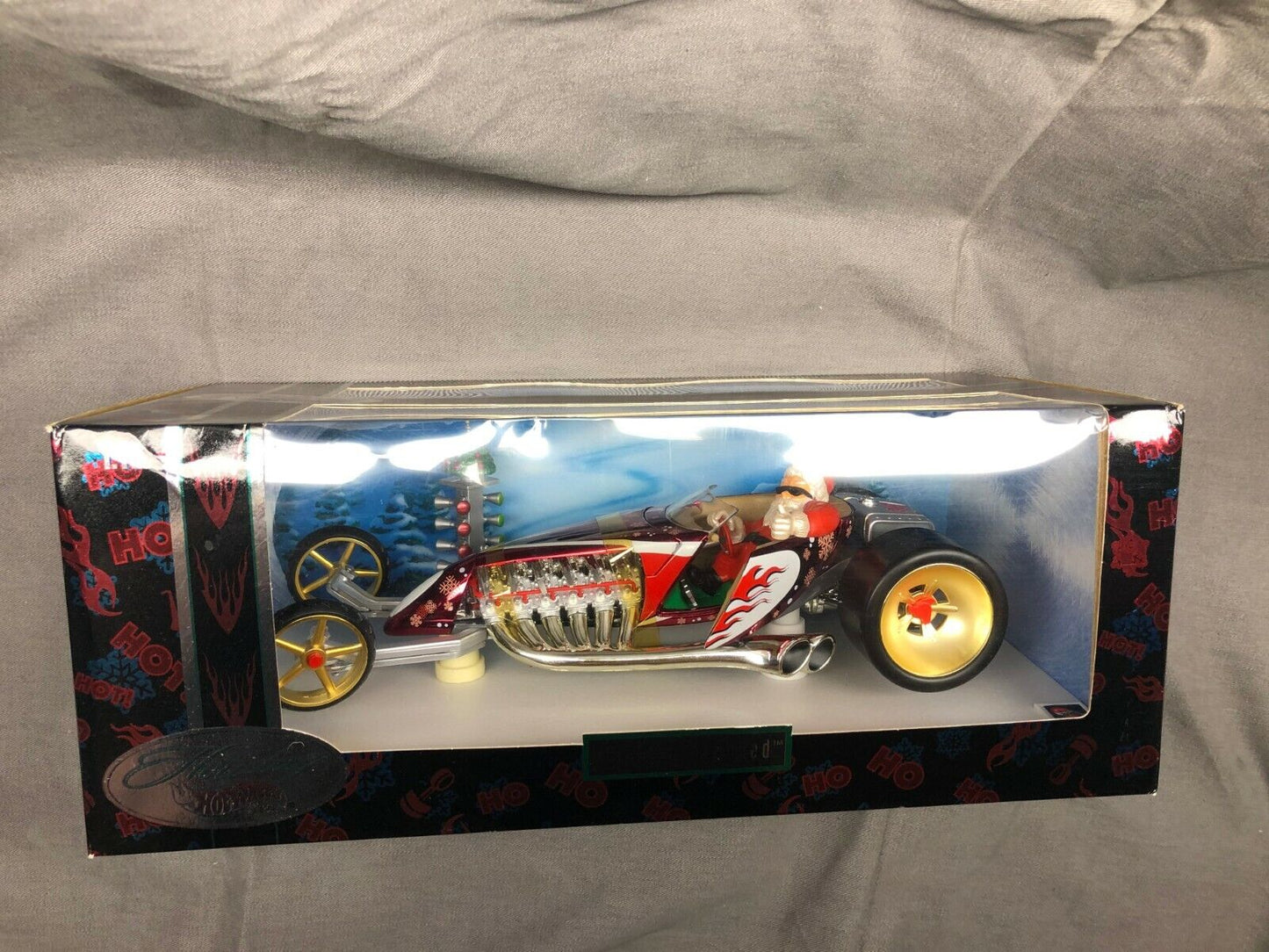 2001 Hot Wheels Santa's Slightly Modified Christmas 1/18 DIECAST