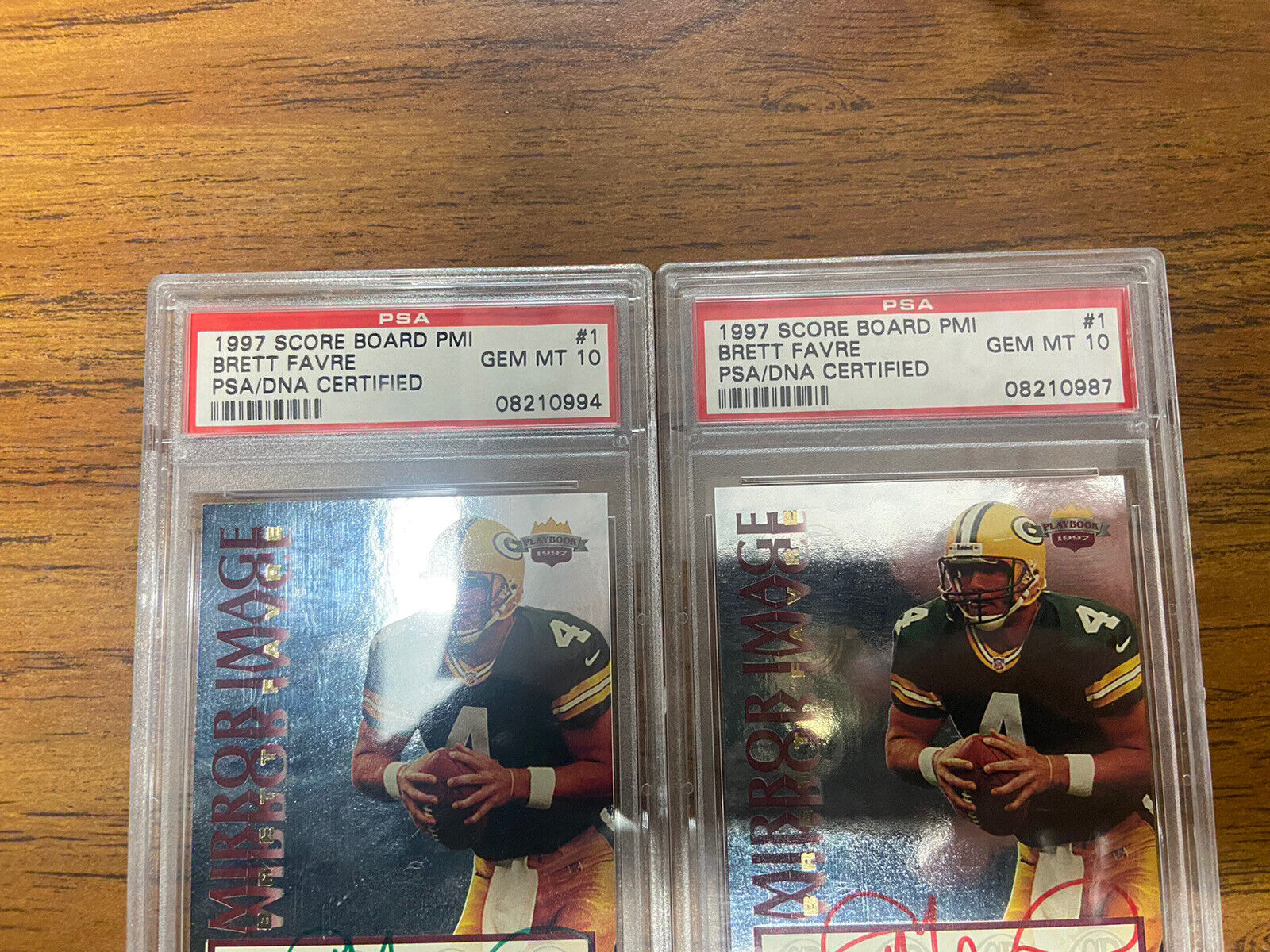 2x 1997 Score Board Mirror Image Autos #1 Brett Favre Green & Red Ink PSA 10 MT