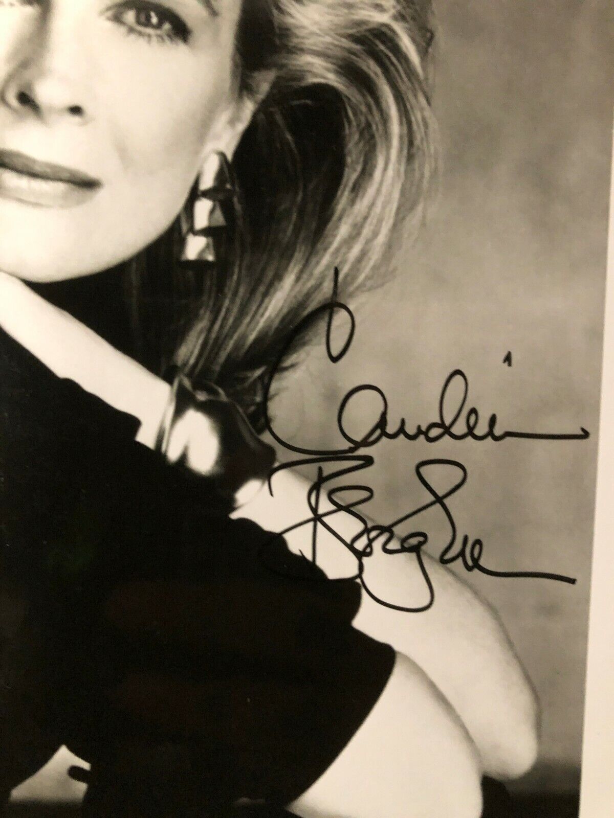 Autographed Photo Of Candice Bergen 8x10 Murphy Brown Playboy Classic Hot