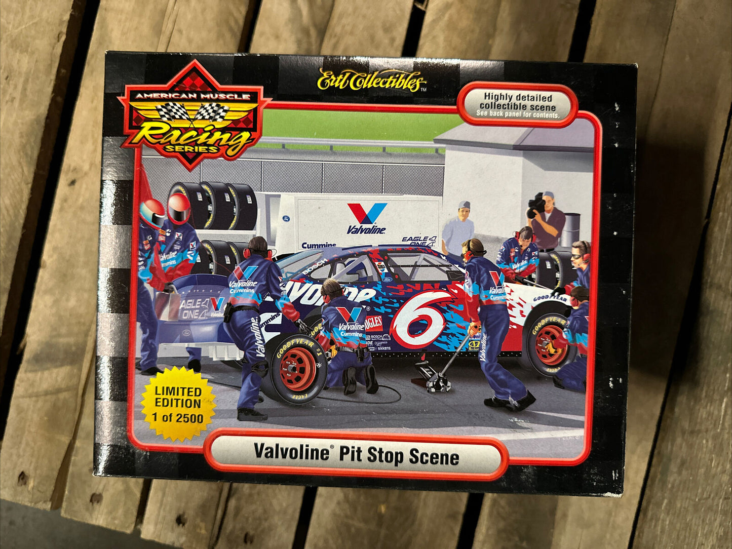 American Muscle Racing Porcelain Cold Cast  1/43 Valvoline Pit Stop Scene COOL