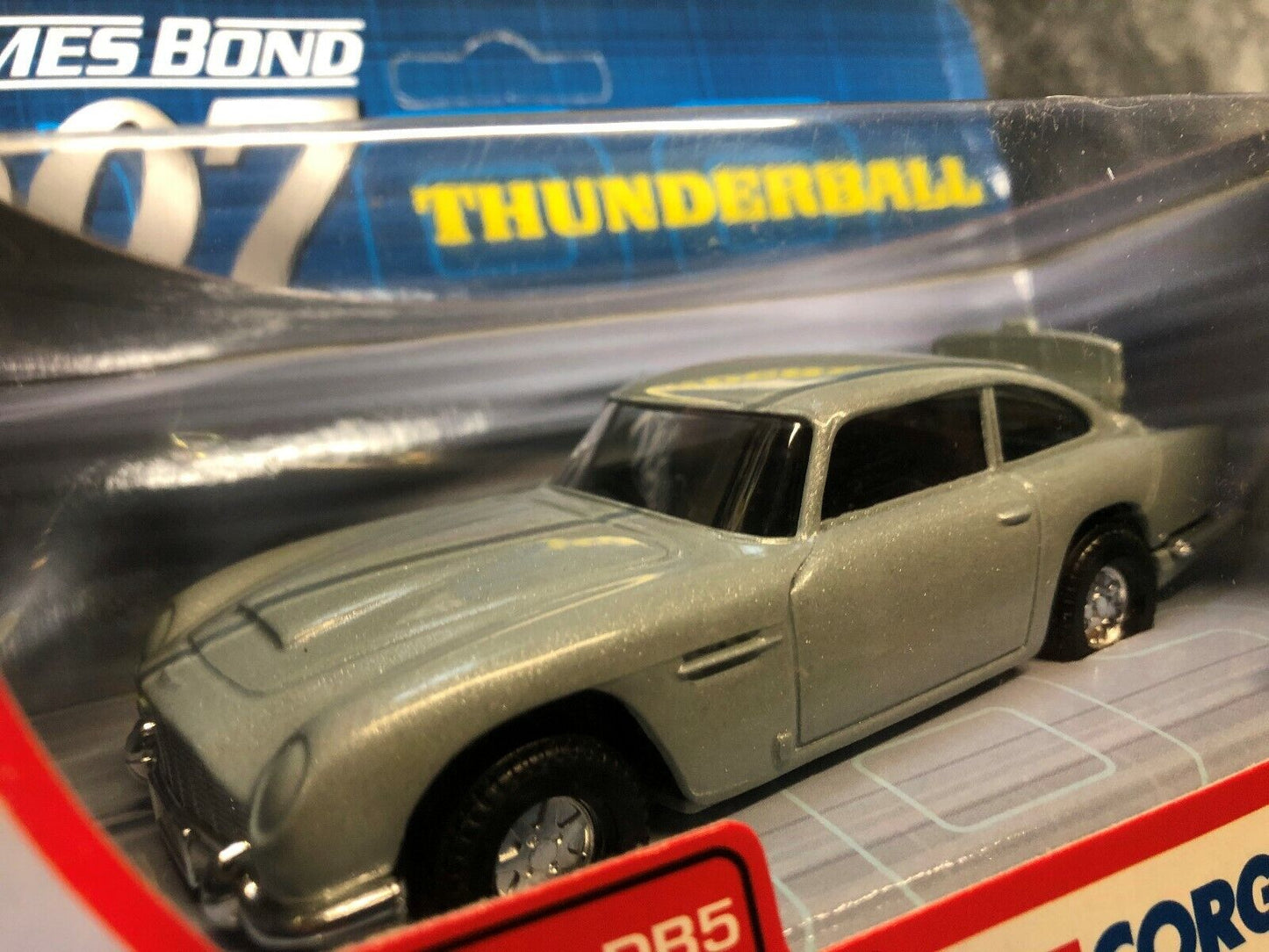 Corgi James Bond 007 Thunderball Aston Martin DB5 TY06901 NEW IN BOX MINT SILVER