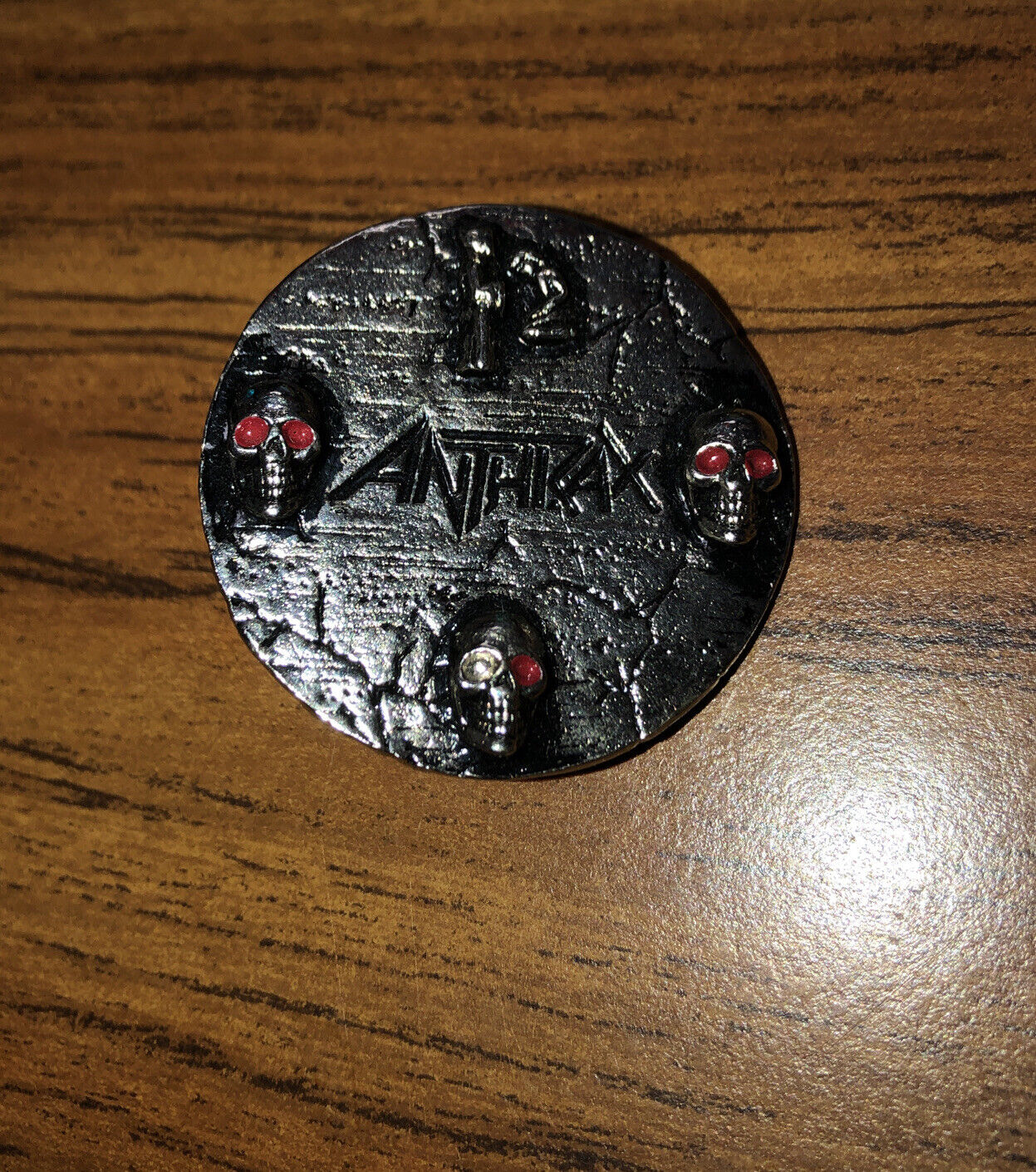 Anthrax pin badge 82 rare hard to find BAND MERCHANDISE CONCERT LIMITED 