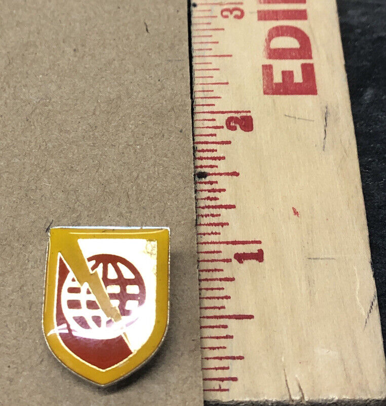 ARMY 359TH SIGNAL BRIGADE COMBAT SERVICE IDENTIFICATION ID MILITARY  BADGE 