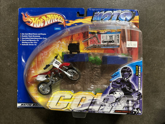 2000 Hot Wheels Moto Core Ezra Lusk #11 Honda CR250 #4/4 Interchangeable Parts