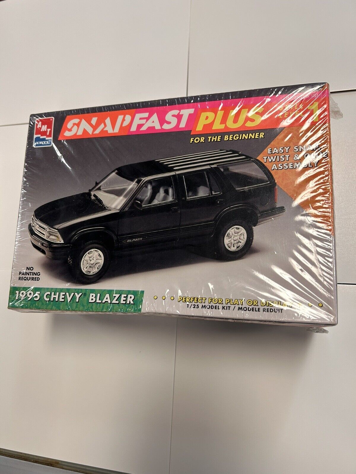 1995 95 SNAPFAST PLUS CHEVY BLAZER AMT/ERTL 1:25 SCALE SEALED PLASTIC MODEL KIT