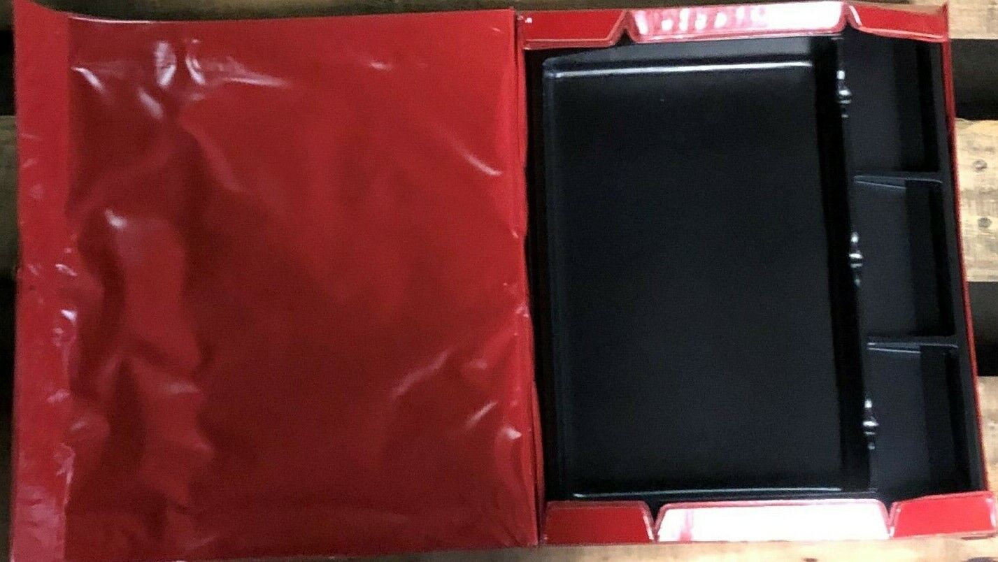 VINTAGE X-MEN X MEN ACTION FIGURE COLLECTORS CASE Used Condition 1992