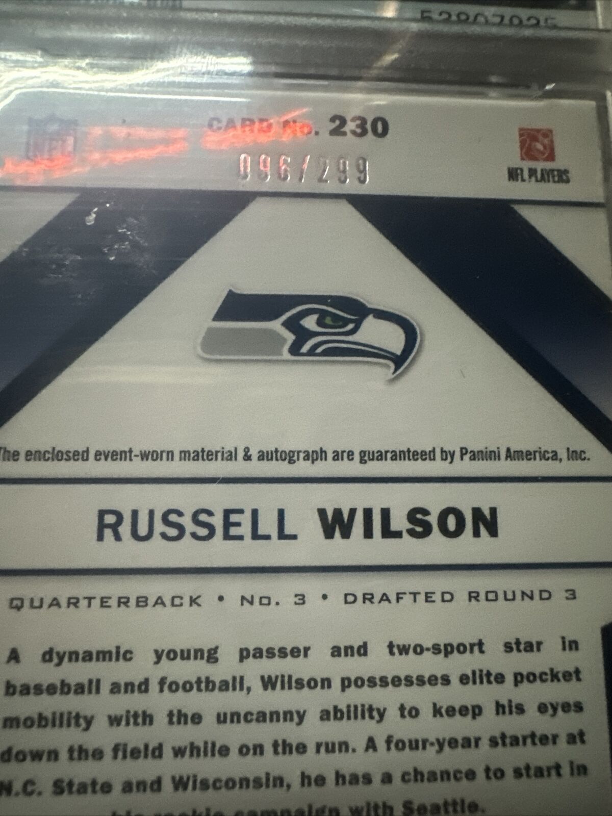 2012 Absolute - Rookie Premiere Materials #230 Russell Wilson /299 Auto RC