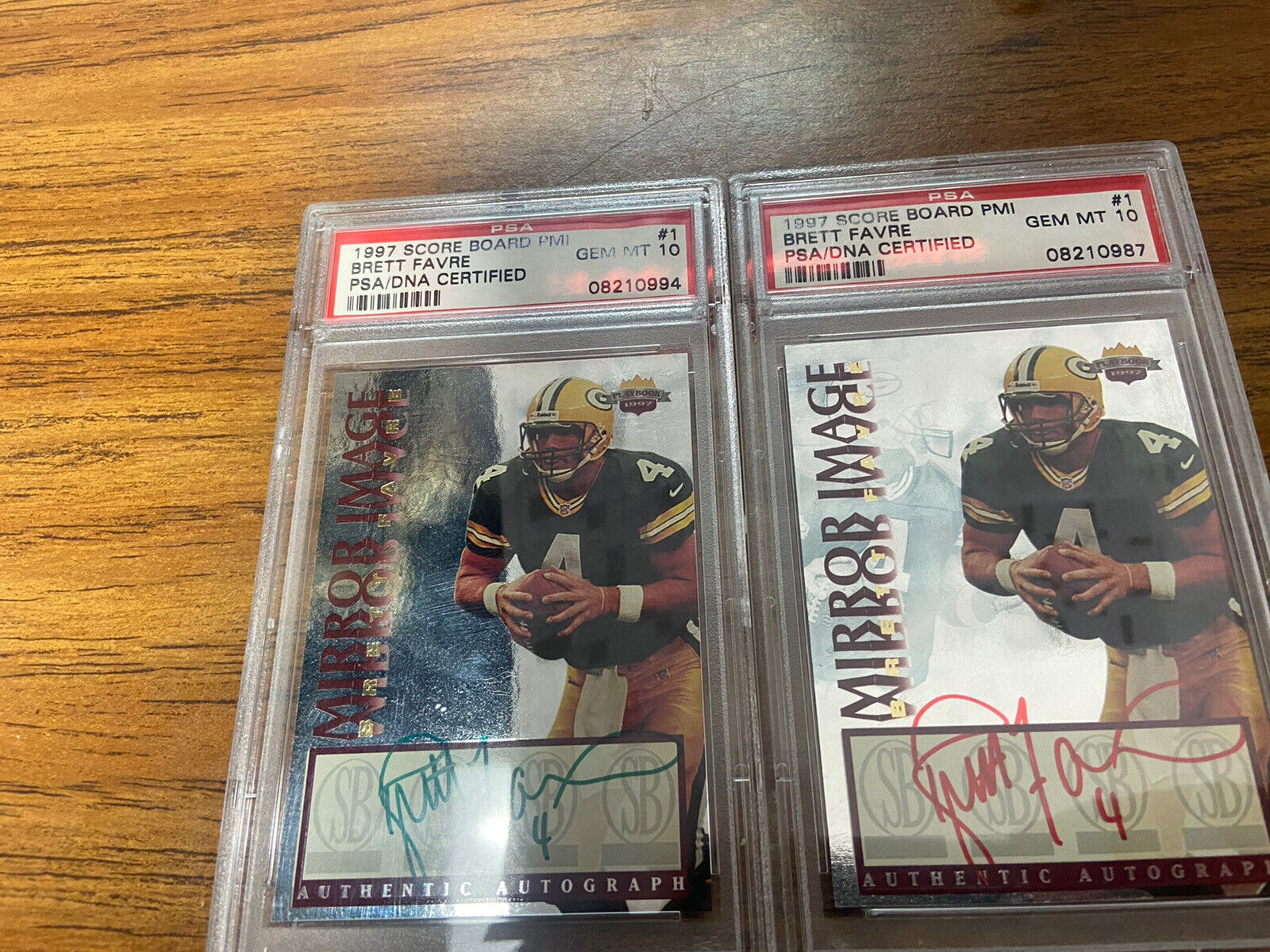 2x 1997 Score Board Mirror Image Autos #1 Brett Favre Green & Red Ink PSA 10 MT