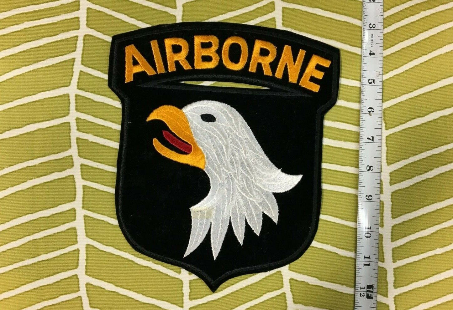 BACKPATCH/ LARGE PATCH VINTAGE- AIRBORNE EAGLE- VELVET SEAL NOS 