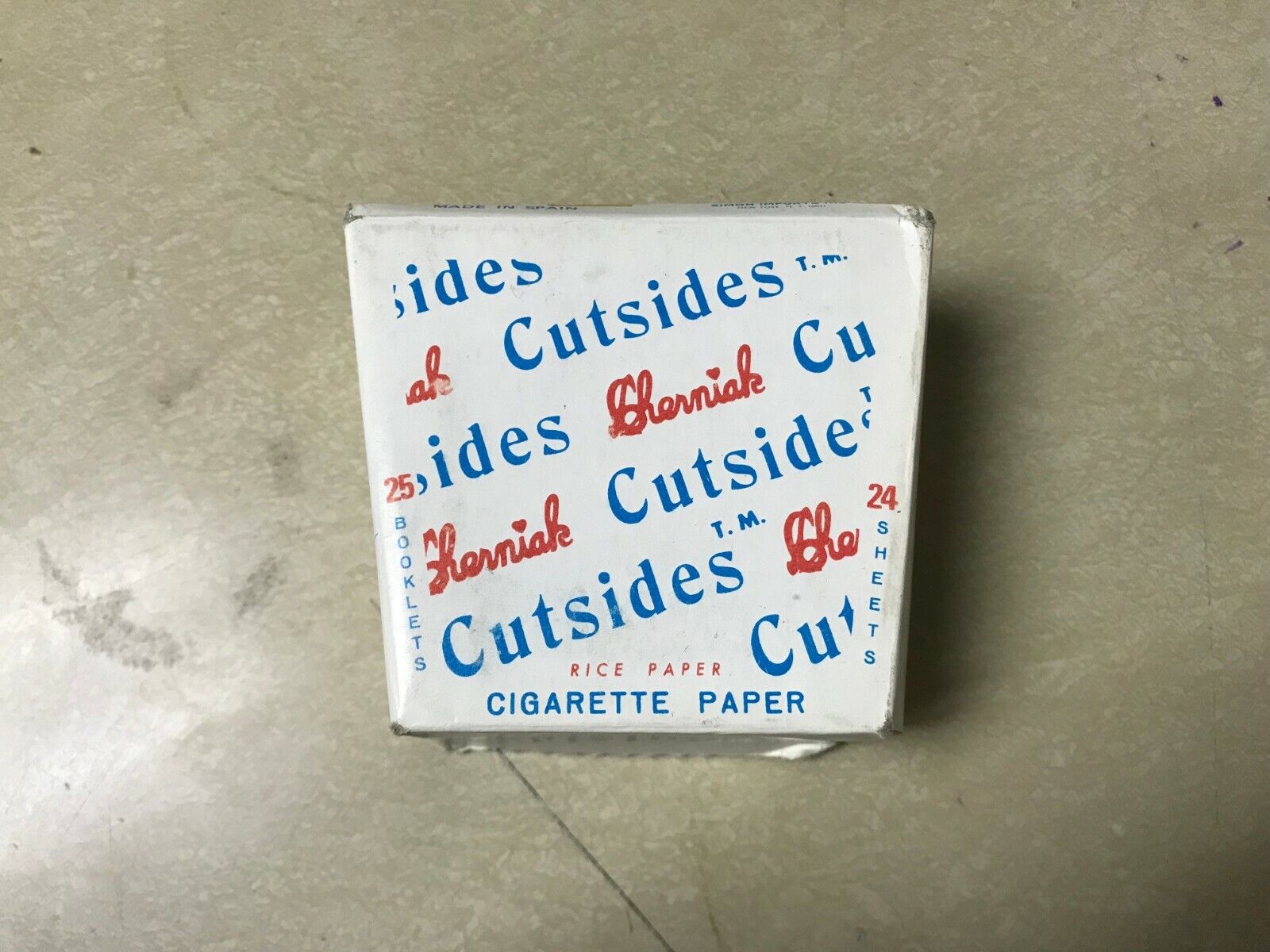 CHERNIAK CUTSIDES FULL BOX 25 Booklets Rolling Papers Rare Original Find NOS