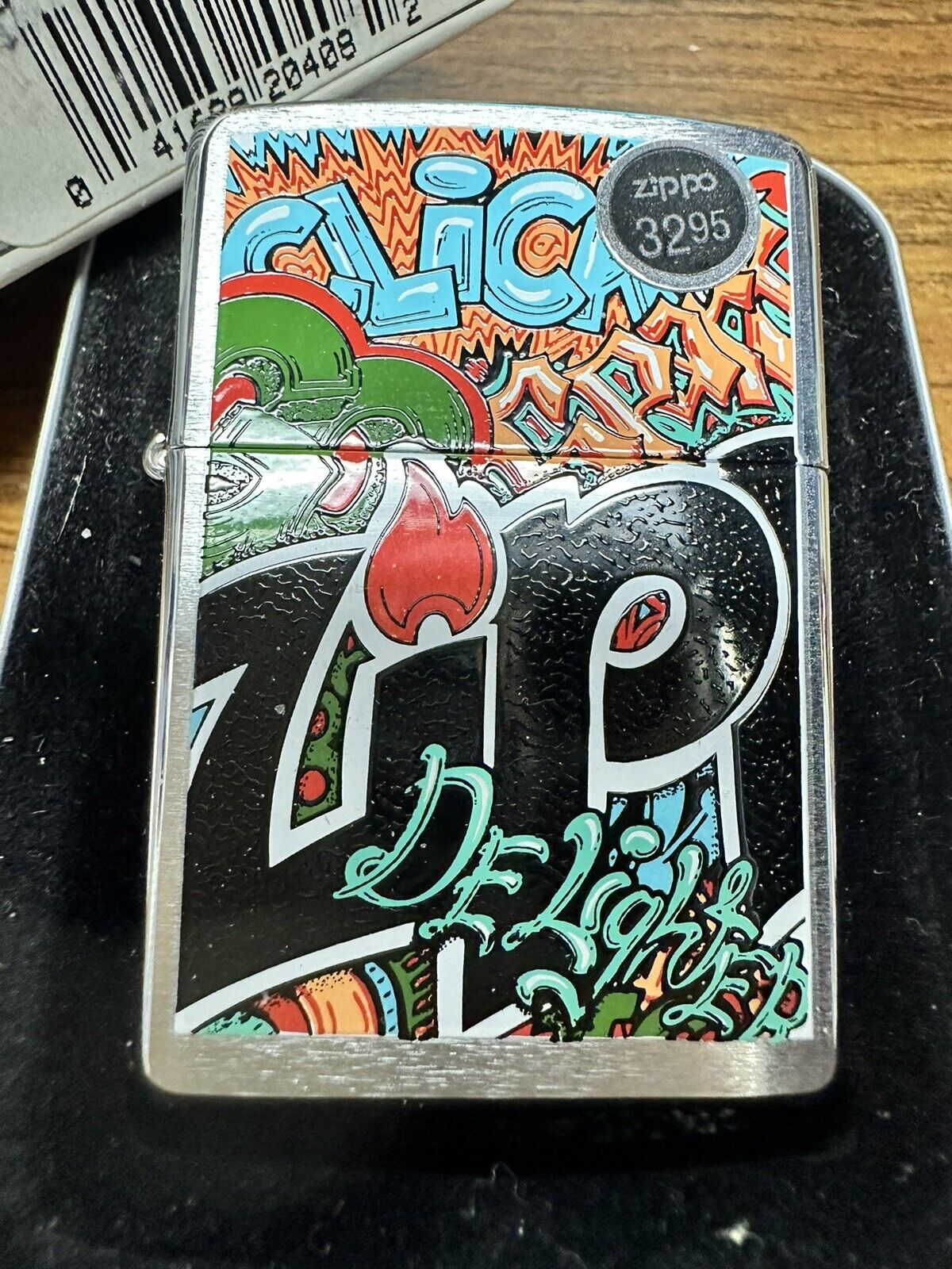 ZIPPO 2003 COLLECTORS GRAFFITI LIGHTER UNFIRED IN BOX  UNSTUCK WINDPROOF