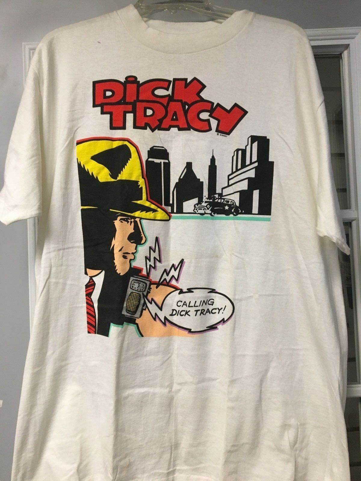 T-SHIRT DICK TRACY COMIC BOOK SHIRT CALLING DICK WHITE XL VILLAGE MEWS BRAND 