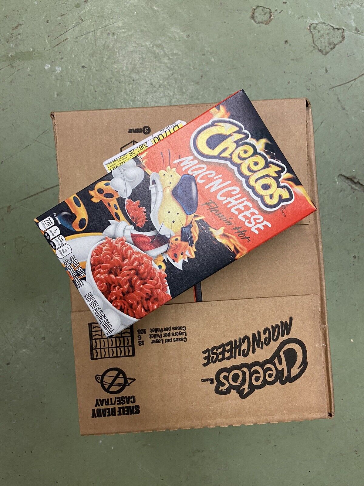 CASE OF 12 NEW! Cheetos Limited Edition Flamin Flaming Hot Mac'n Cheese Box RARE