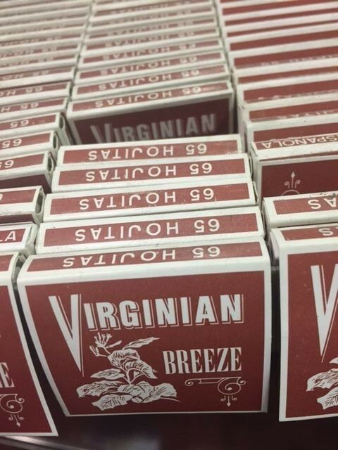 VINTAGE VIRGINIAN BREEZE SMOKING ROLLING PAPER BOOKLET