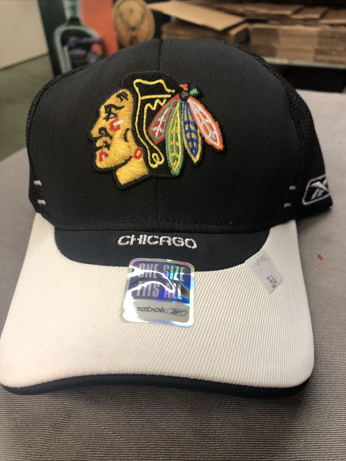 Chicago Blackhawks Black And White One Size Fits All Center Ice Sample Hat NHL