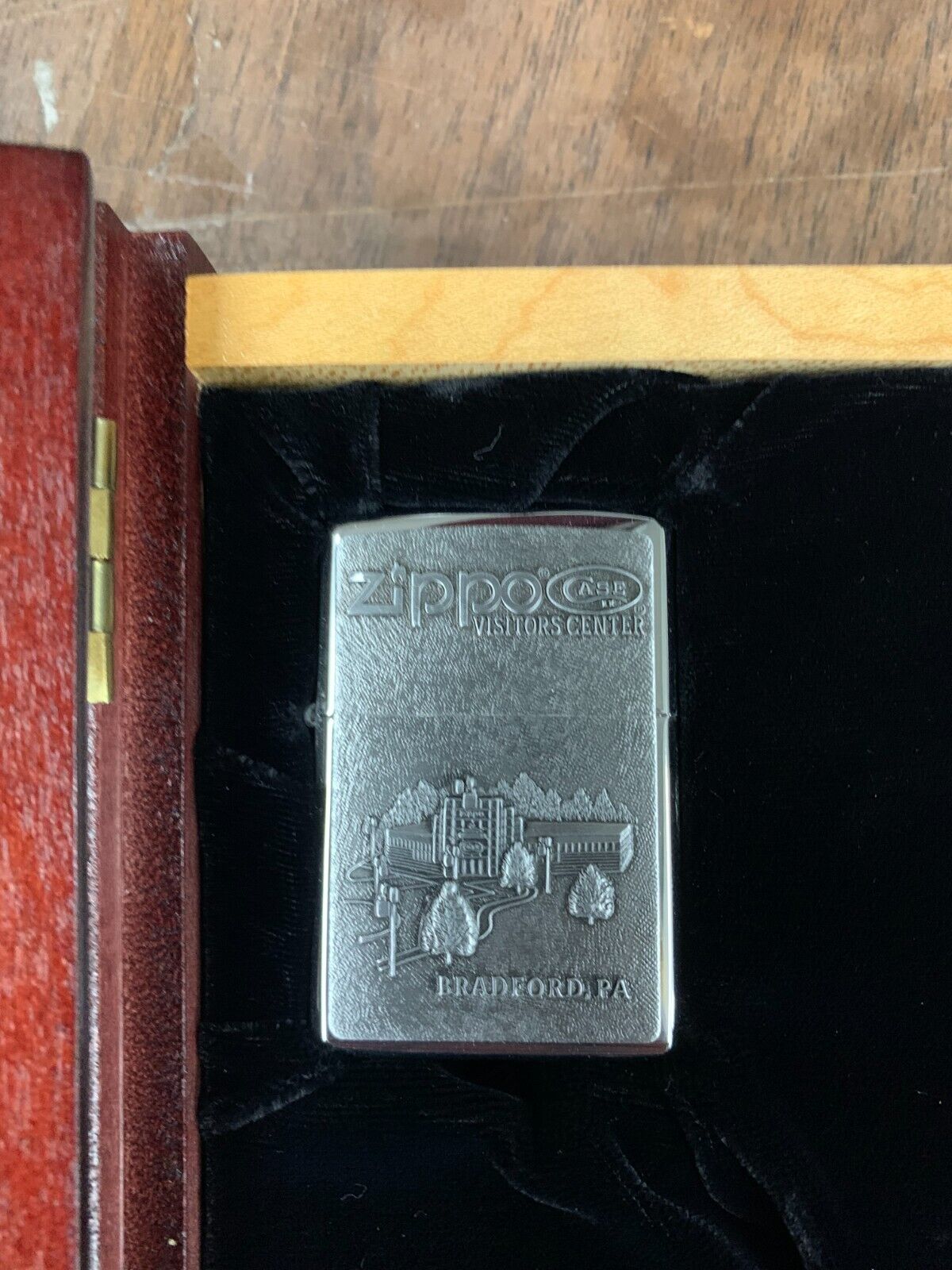 VINTAGE ZIPPO BOX SET Visitors Center W/ COA 1997 Knife Not Included Bradford
