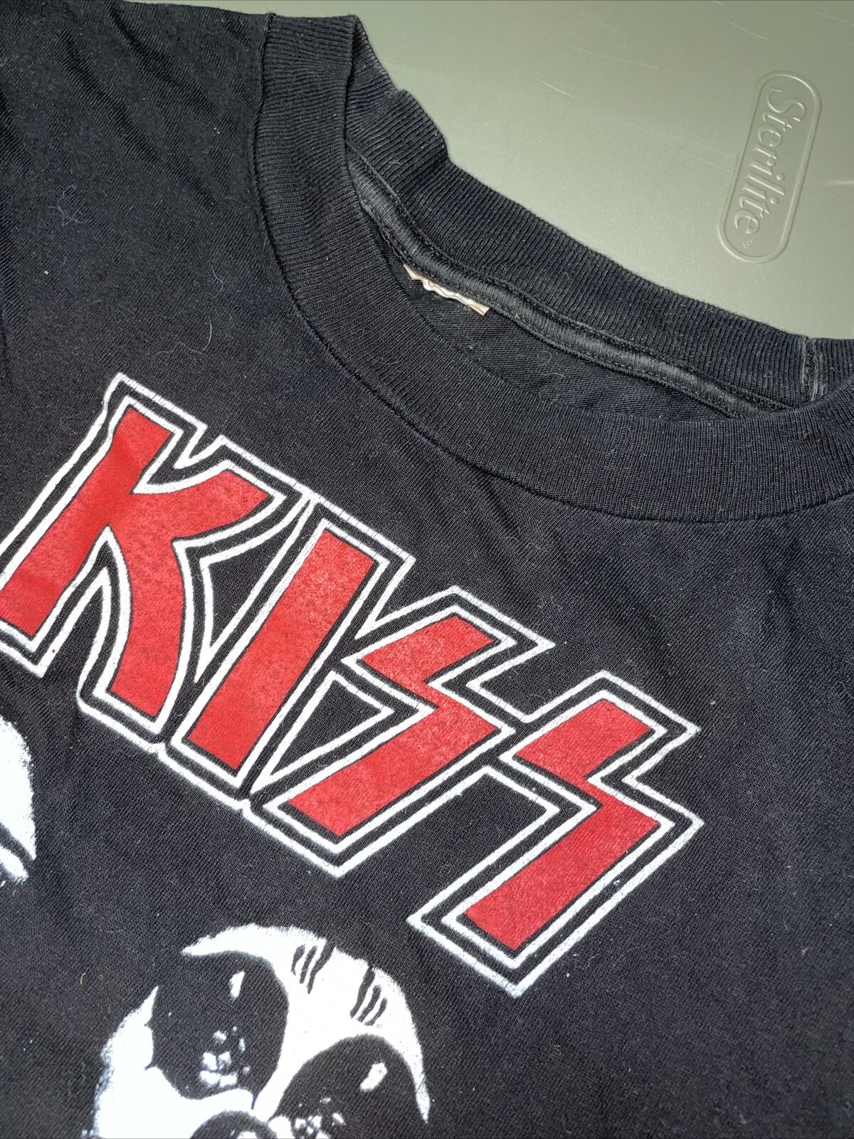 Vintage T Shirt -  KISS ROCK AND ROLL - All Faces Gene Simmons L BLACK RED WHITE