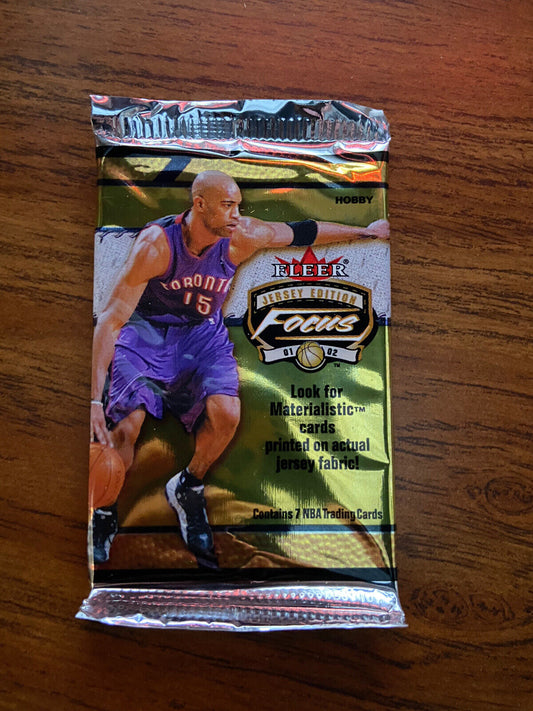 2001/02 Fleer Focus Jersey Edition Basketball Hobby Pack * Kobe Bryant Autograph