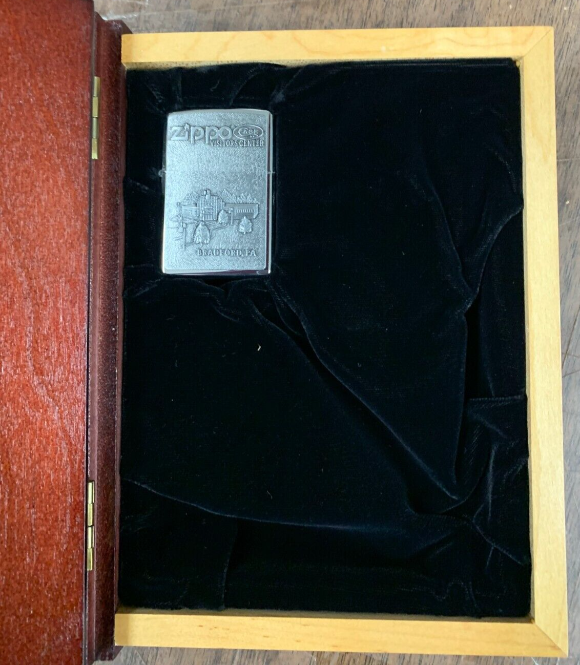 VINTAGE ZIPPO BOX SET Visitors Center W/ COA 1997 Knife Not Included Bradford